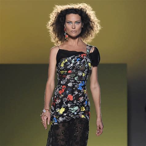 shalom harlow dance versace|shalom harlow versace.